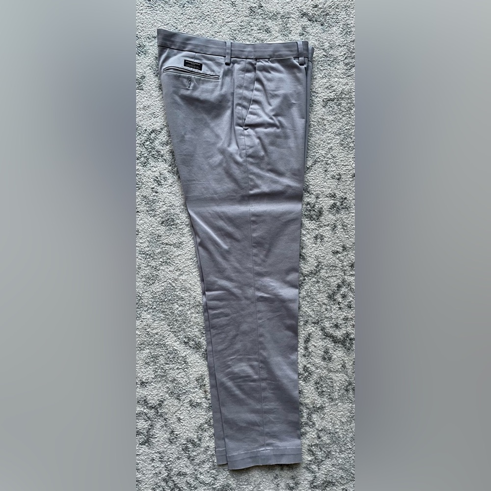 Men’s light grey BR Mason Athletic Tapered chino pants